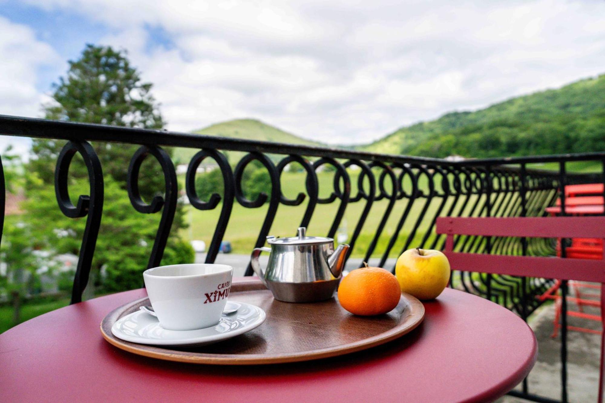 Logis Hotel Restaurant Espelletenia Larceveau-Arros-Cibits Dış mekan fotoğraf